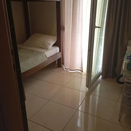 Breeze Apartment Néa Péramos