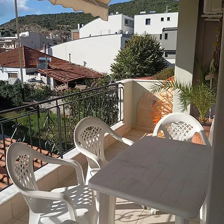 Apartmán Breeze Néa Péramos